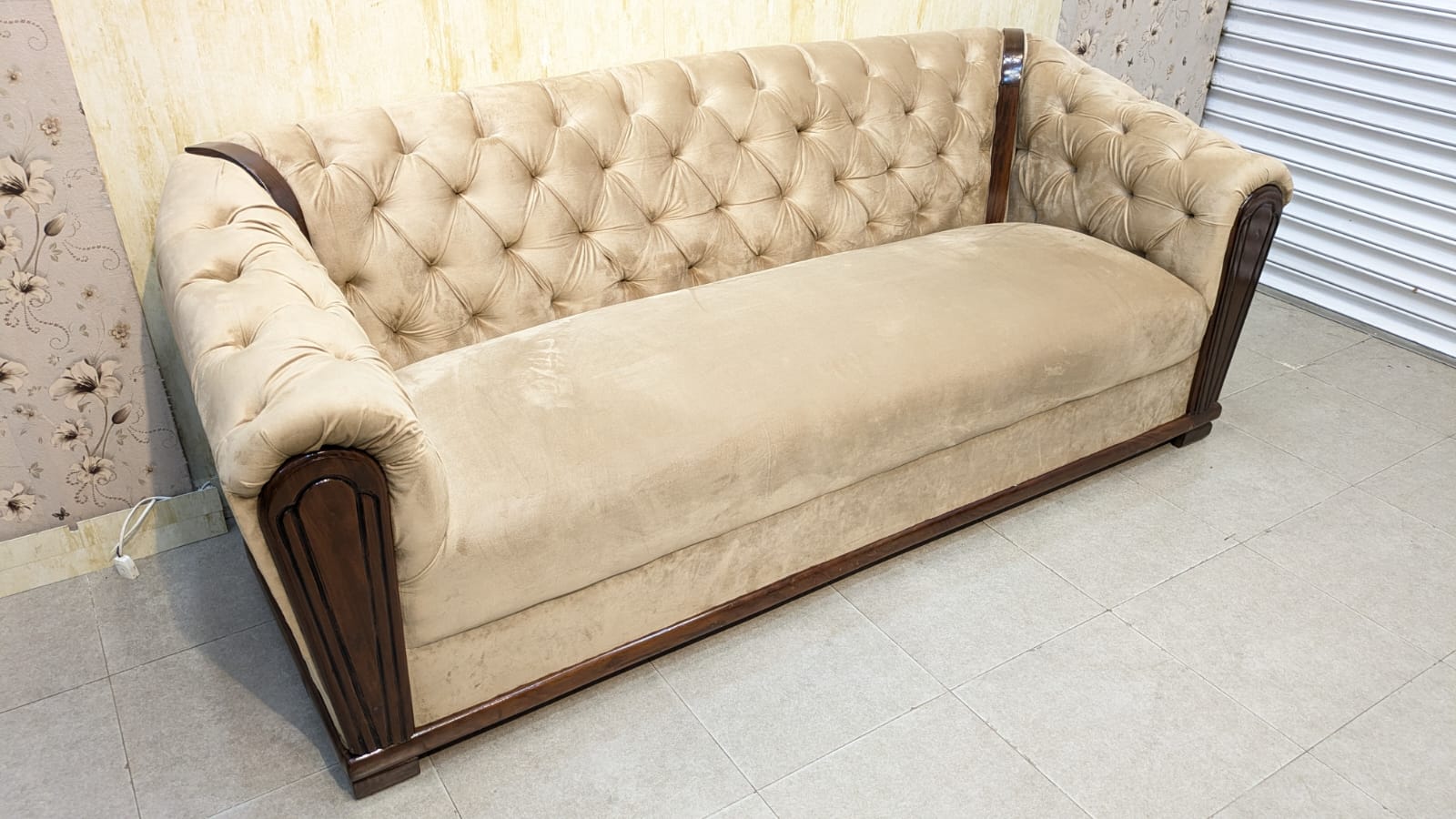 Luxurious 9 Seater Chesterfield Sofa Set