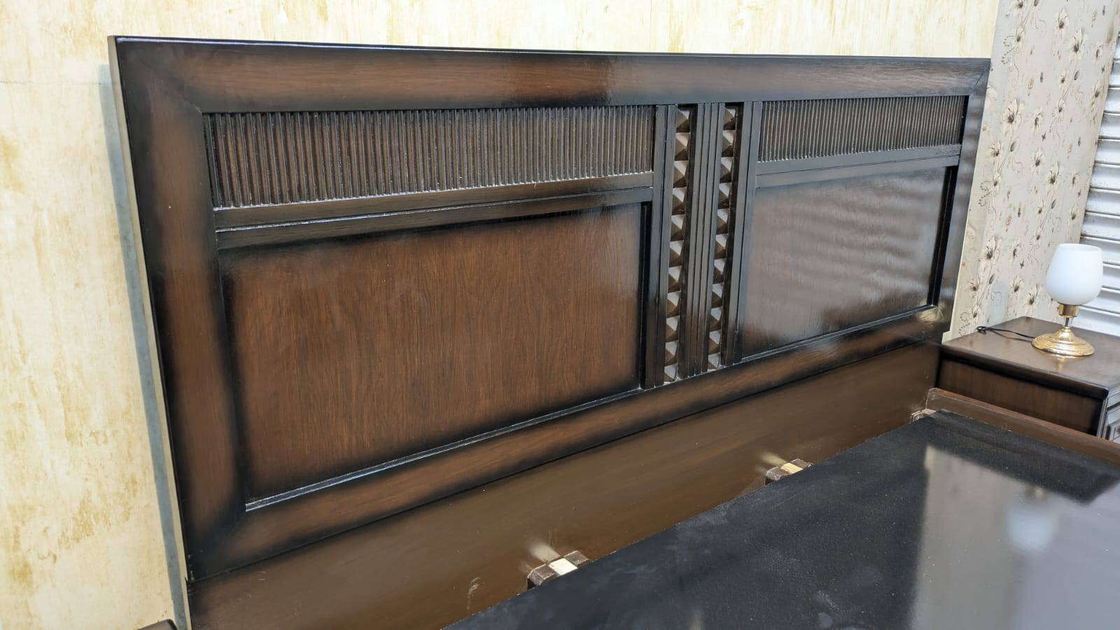 Elegant Design Double Bed Set