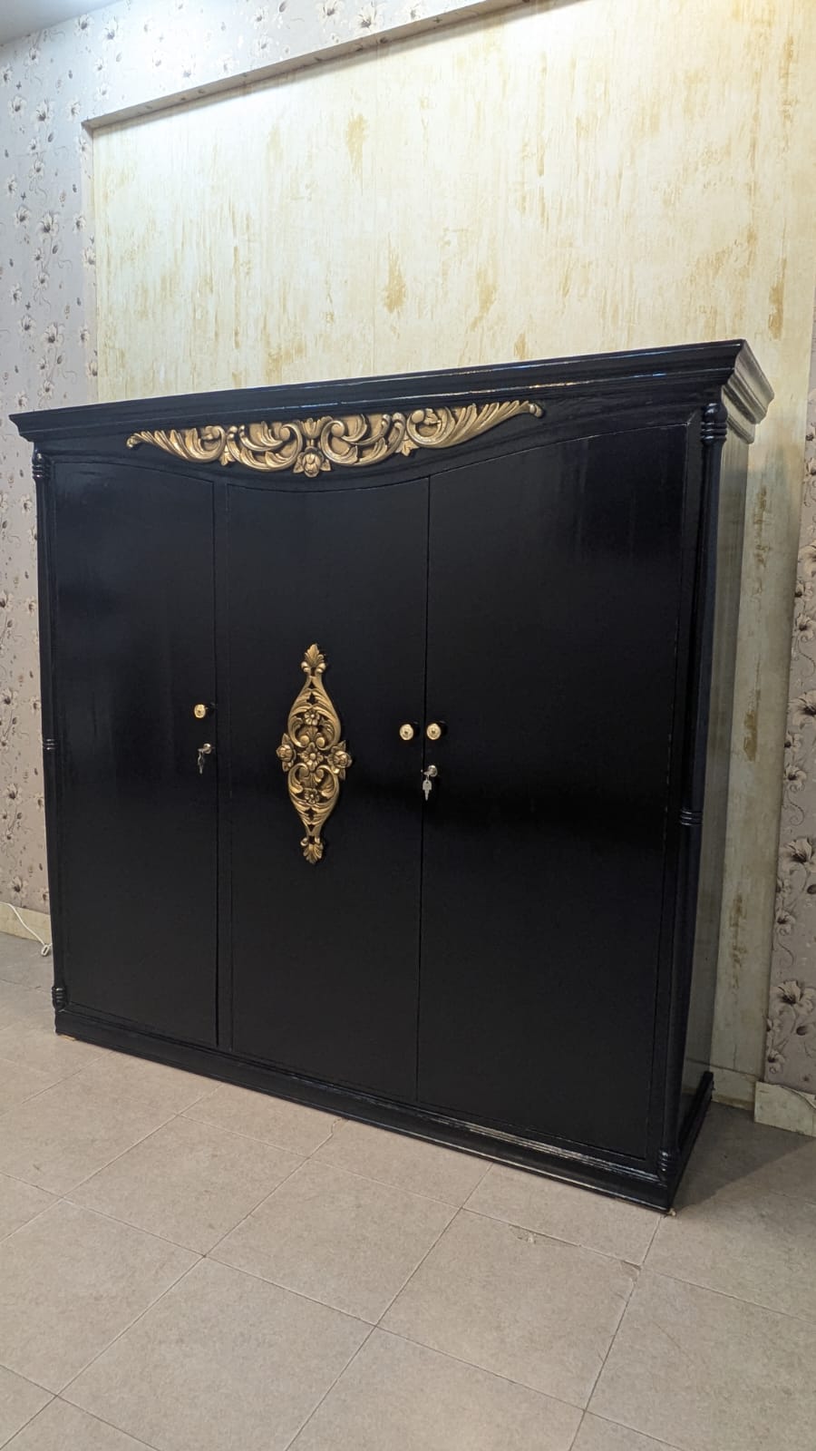 Solid Sheesham Wood 3 Door Almirah