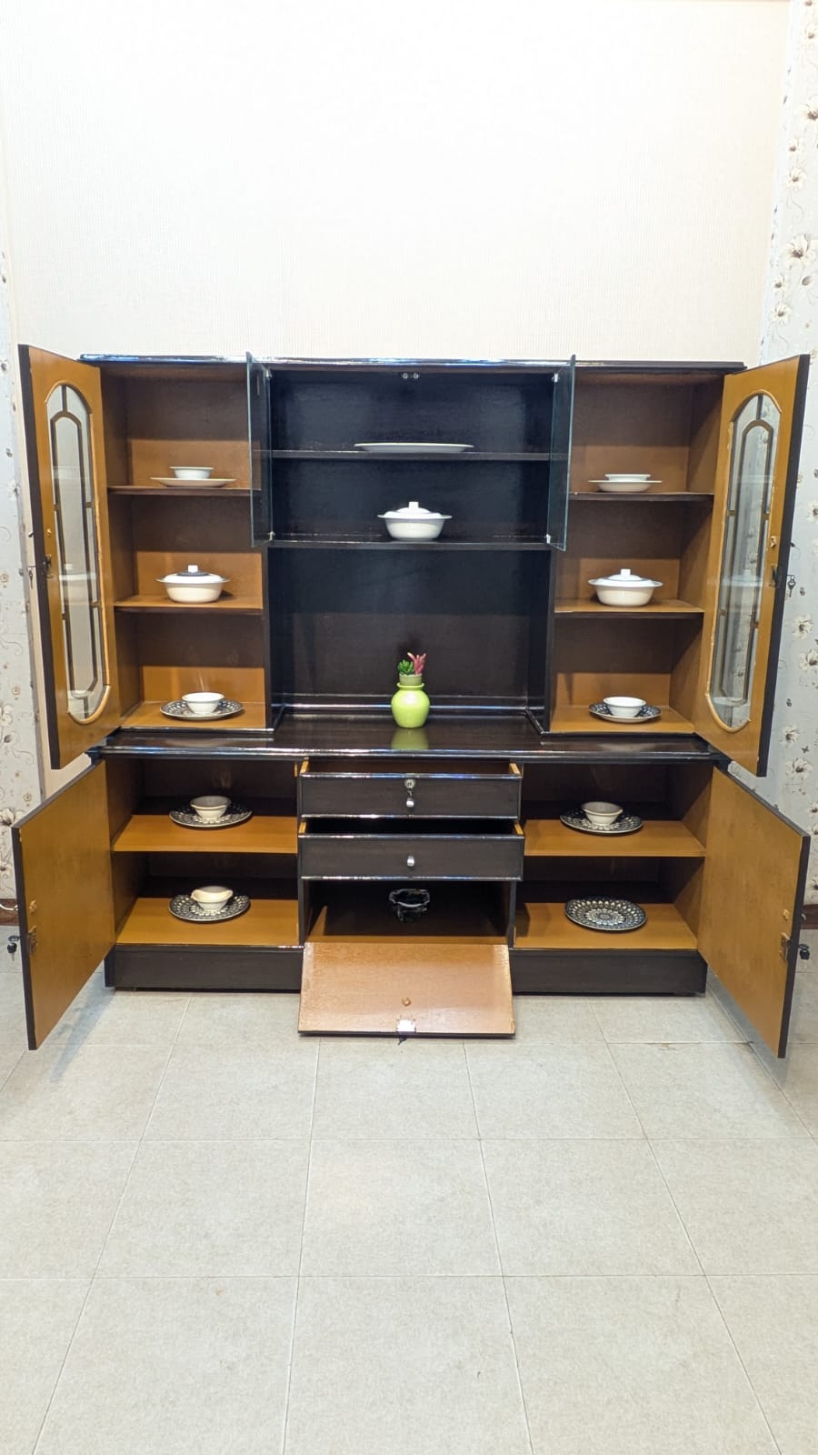 Crockery Divider