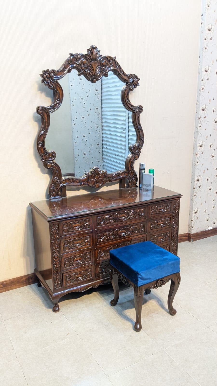 Antique King Size Bed Set