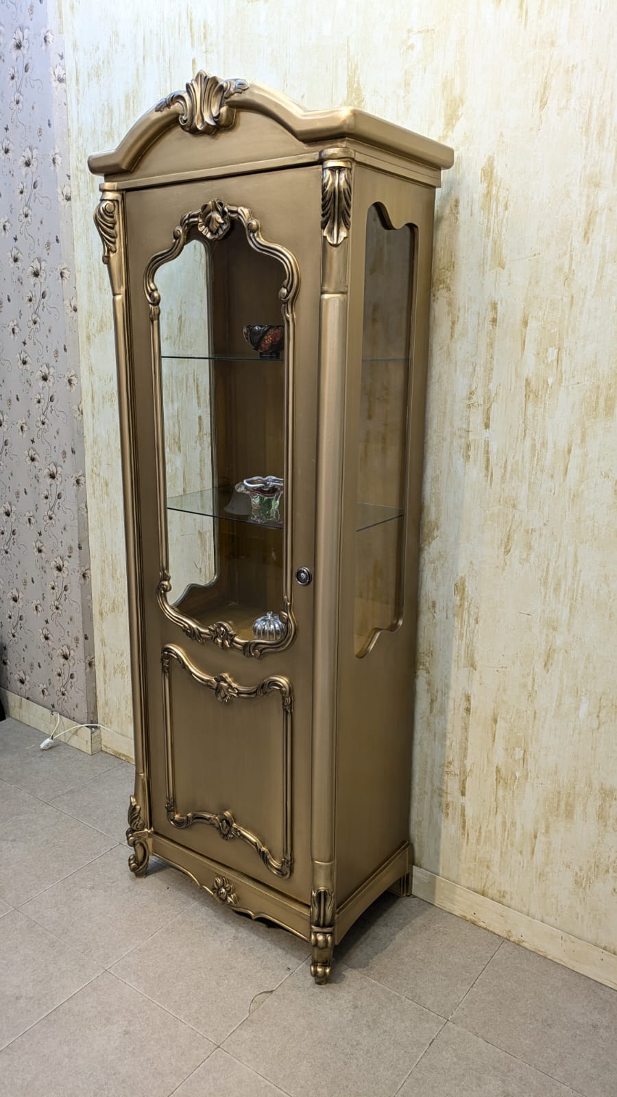 Brand New Unused Crockery Divider