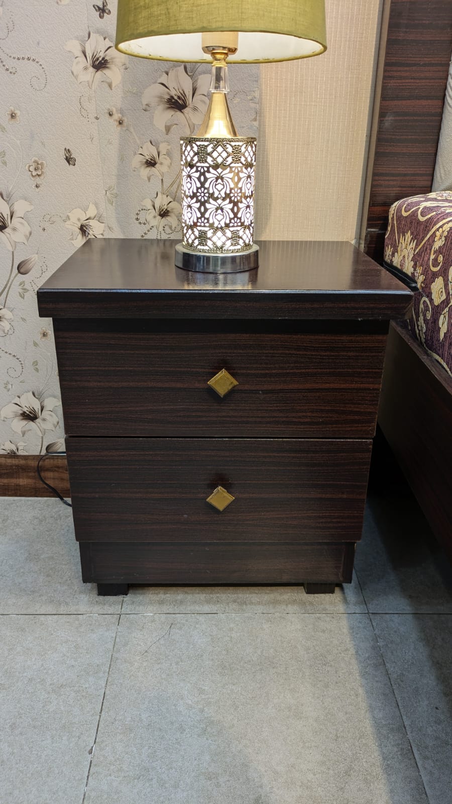 King Size Bed with 2 Side Tables