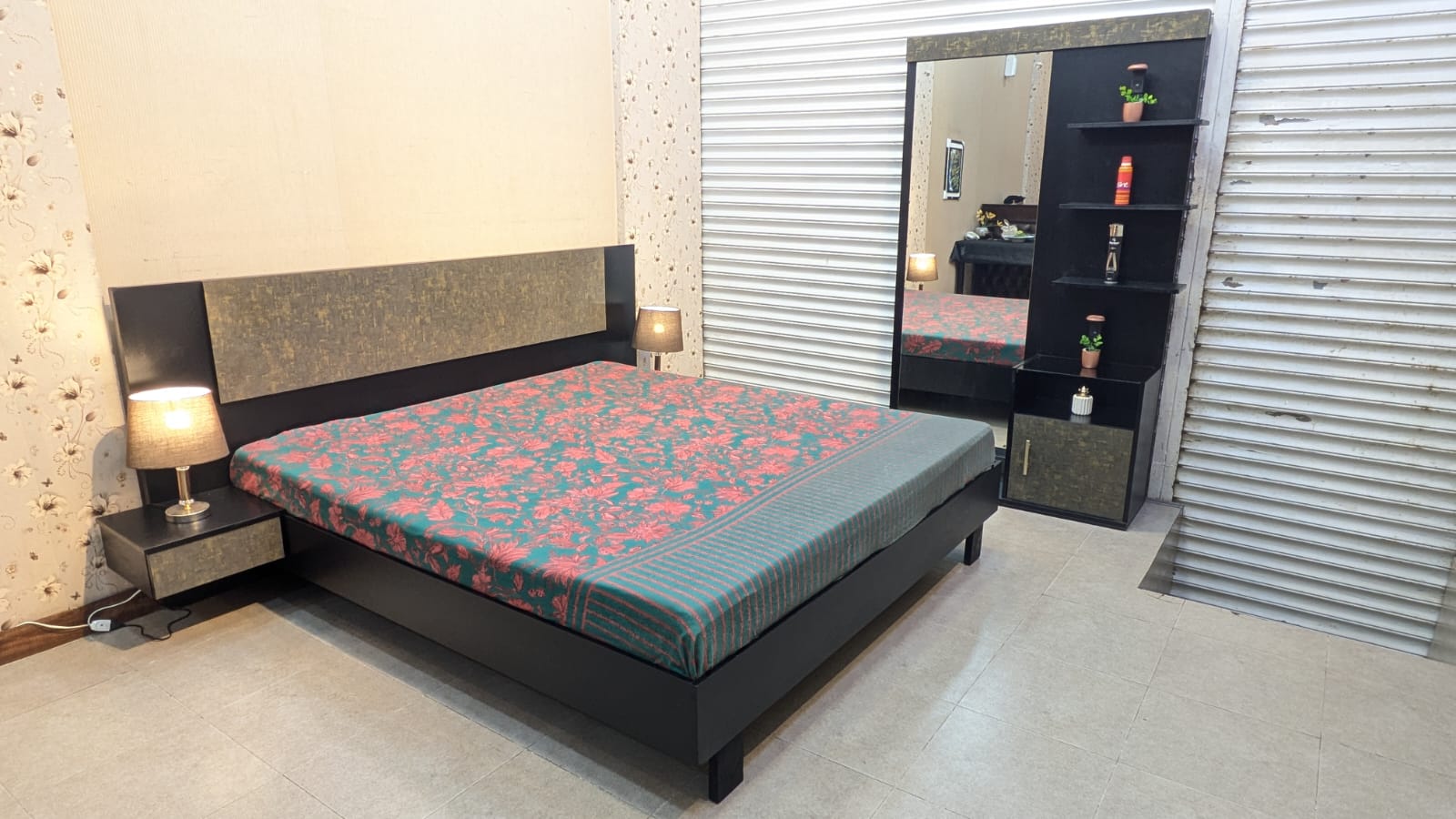 Habitt Novak King Size Bed Set with Mattress