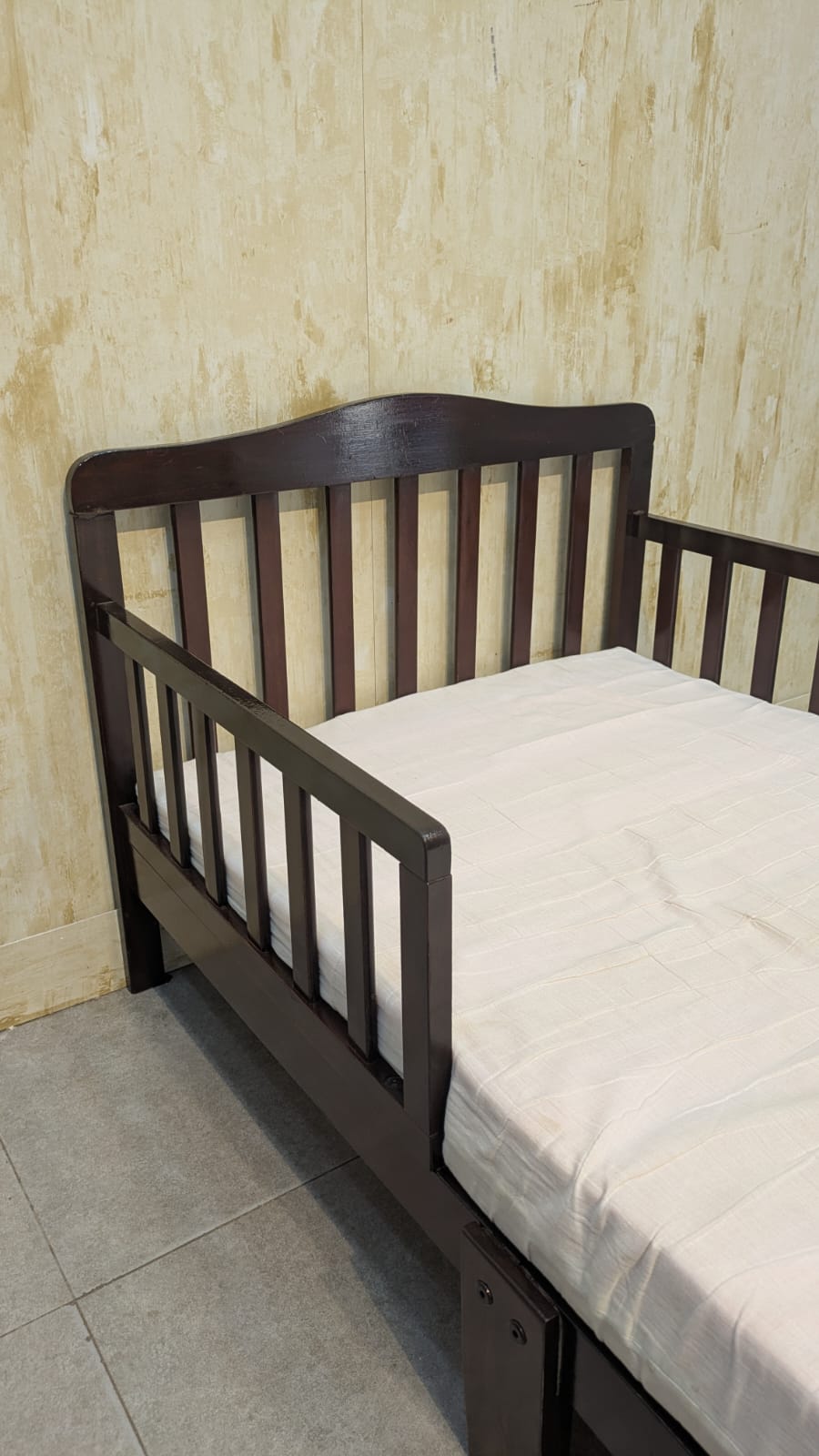 Toddler kid bed