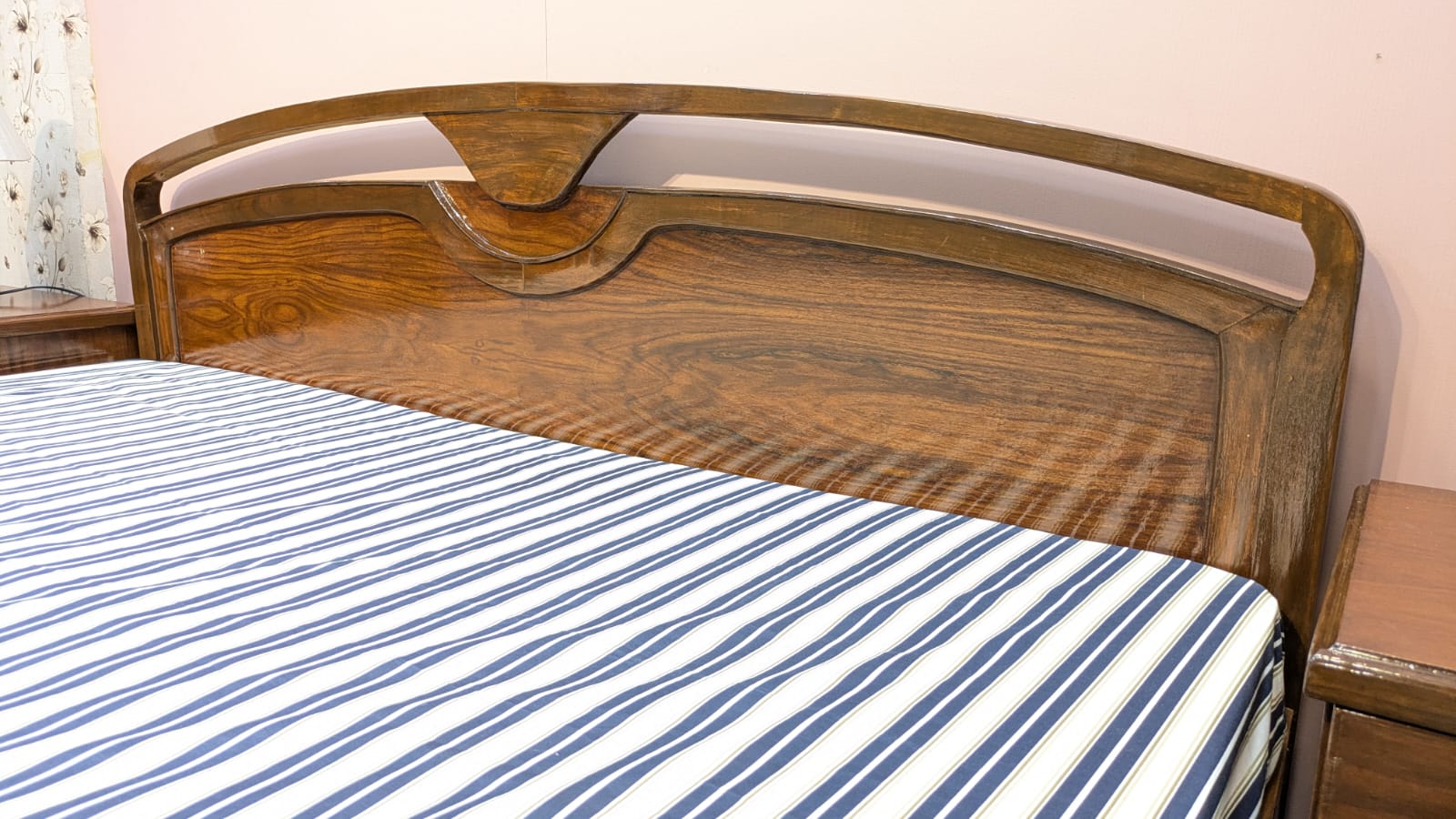 Beautiful Sheesham Wood King Size Bed Set