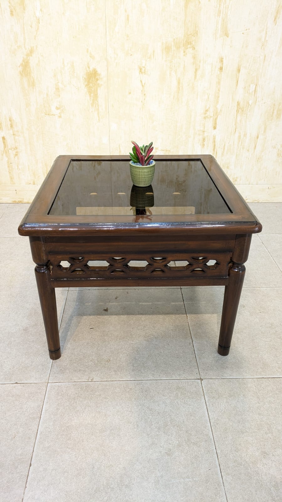 Corner Table