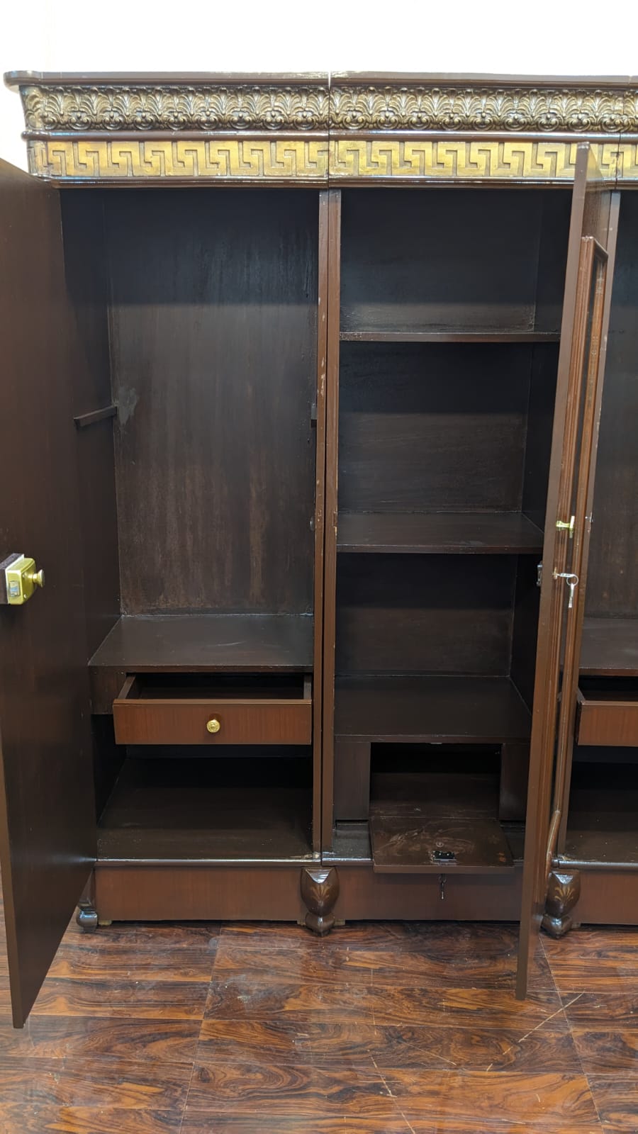 Queen Size Bedroom Set