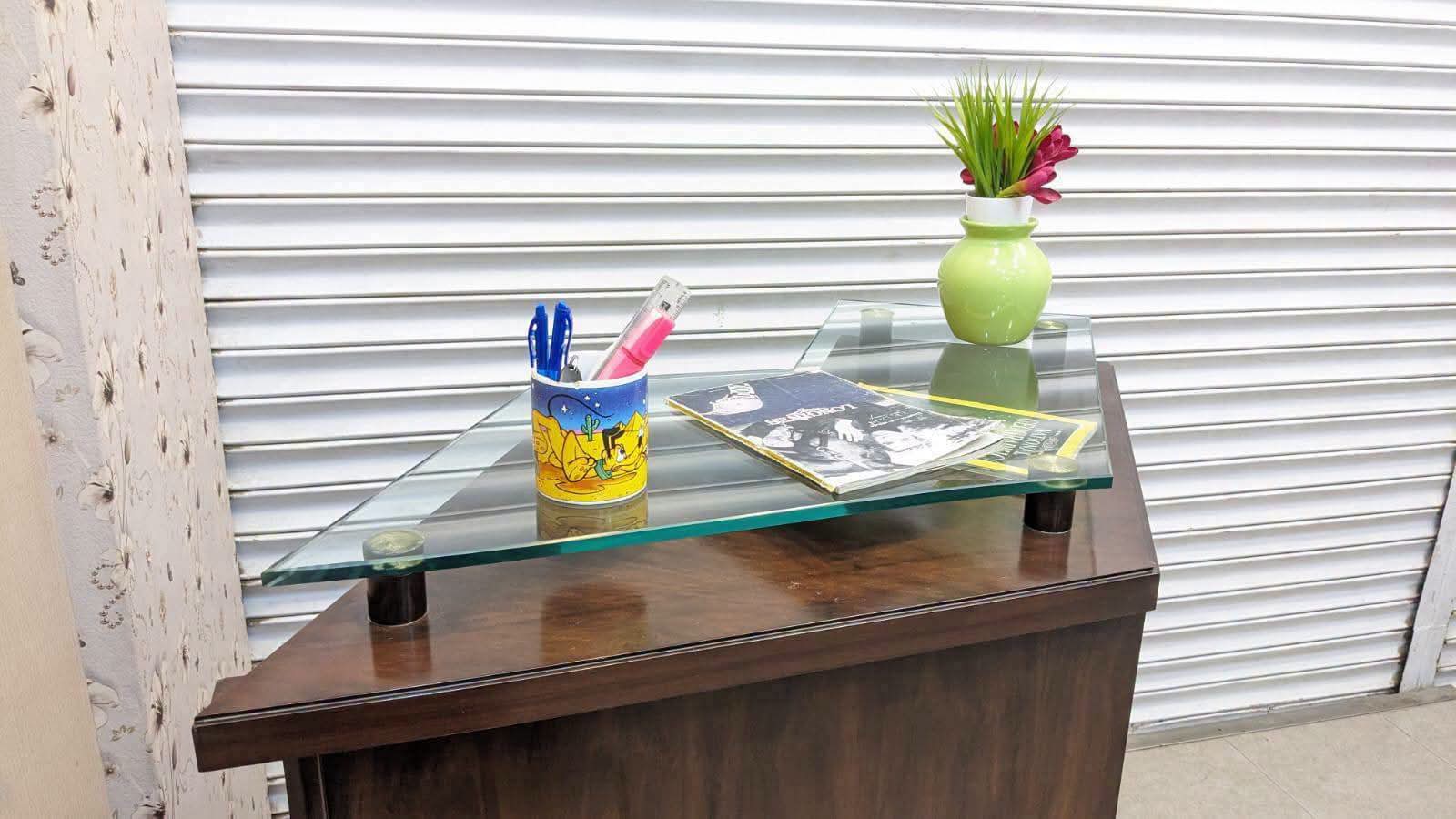 Stylish Counter Table