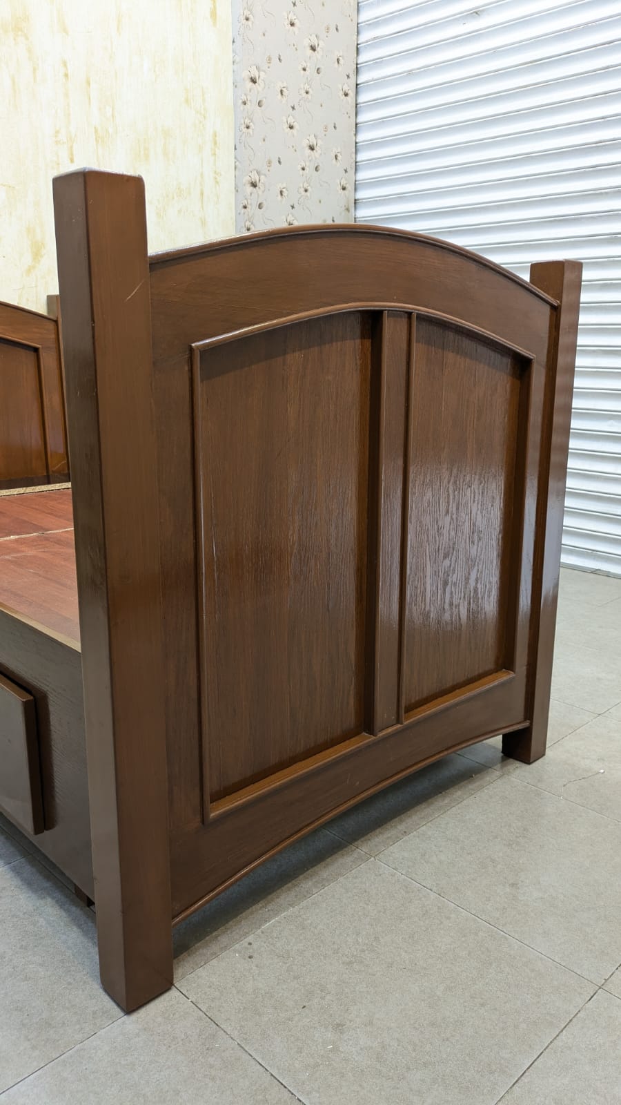 Single Bed with Storage Drawers