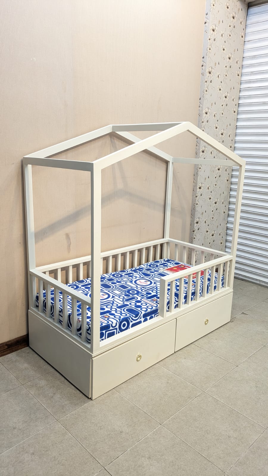 Kids House Style Bed With Mattress