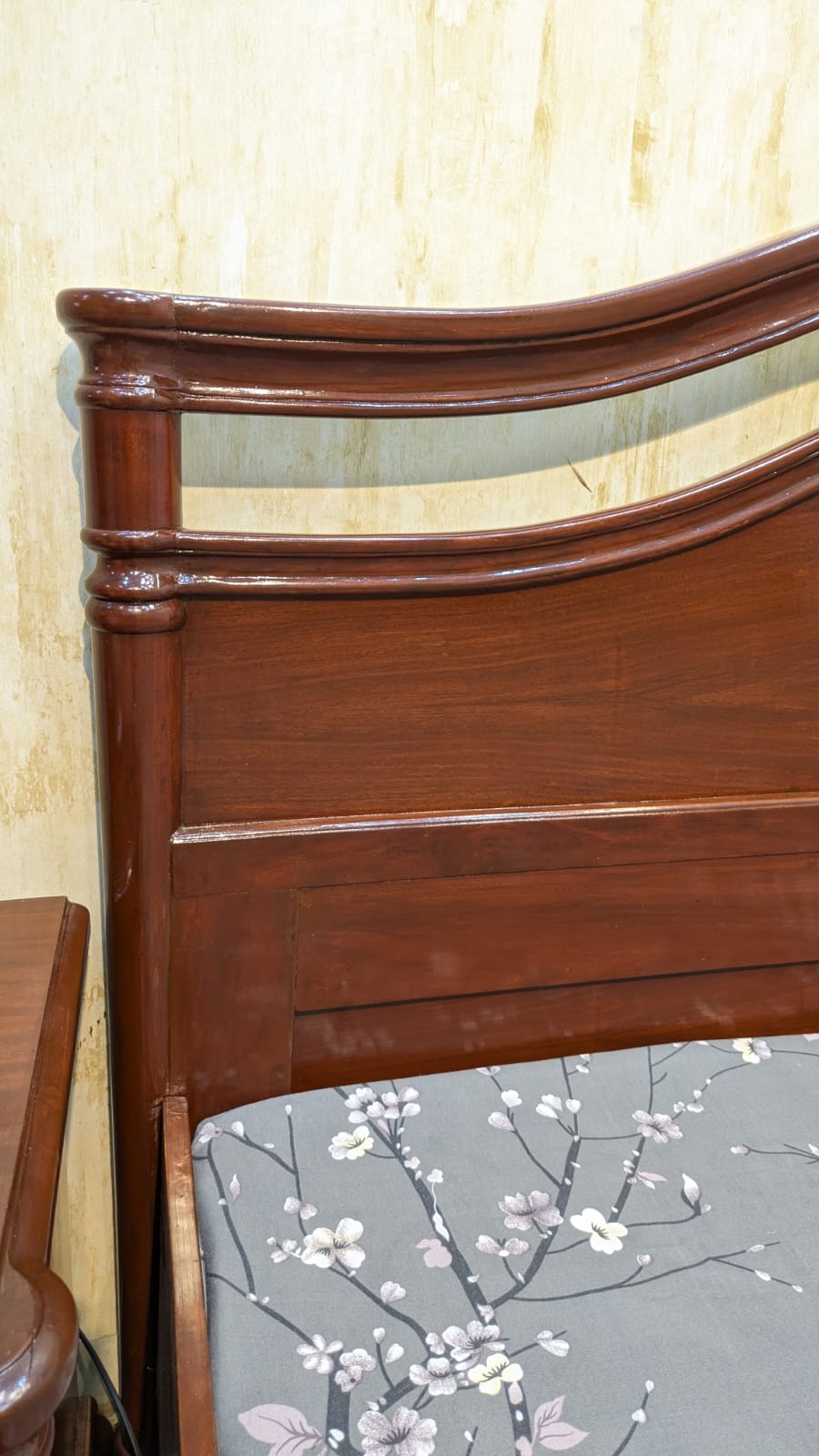 Elegant Sheesham Wood and ply King Size Bed Set