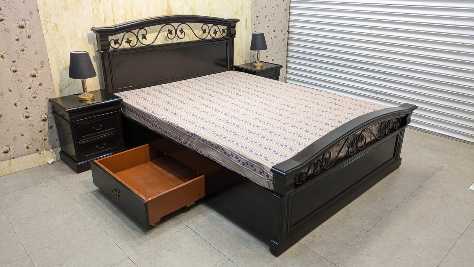 Queen Size Bed Set