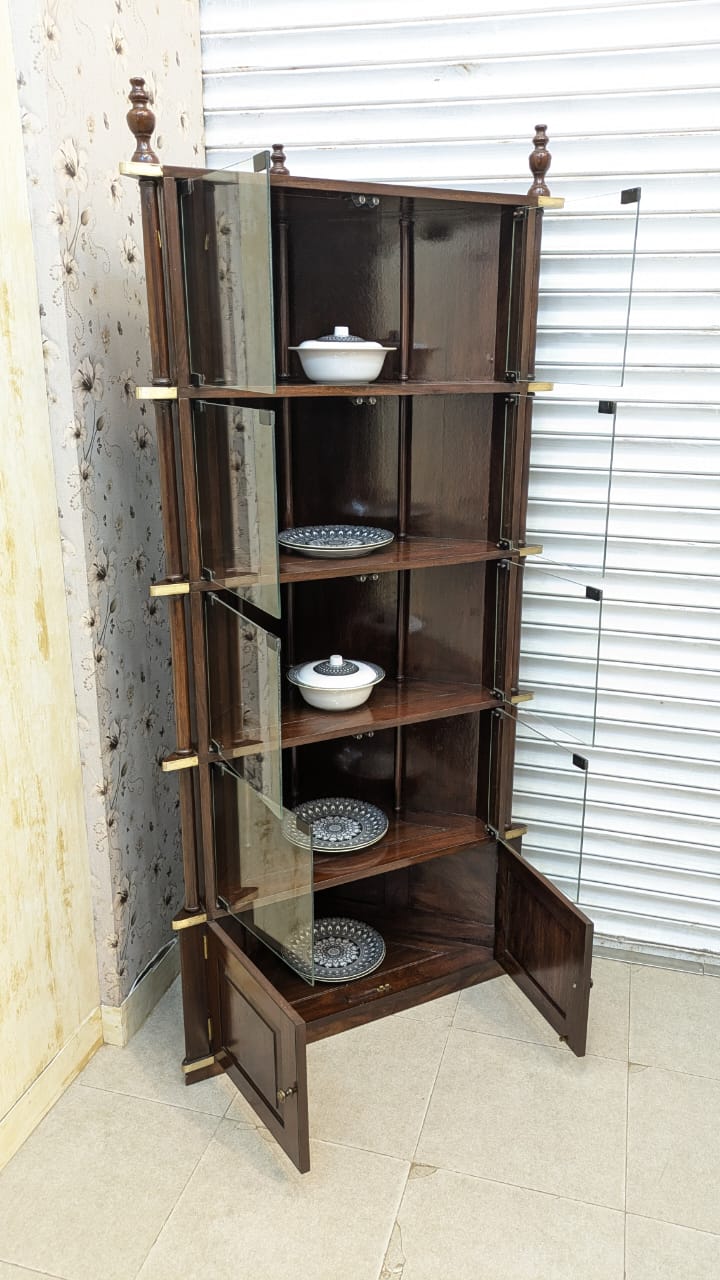 Crockery divider