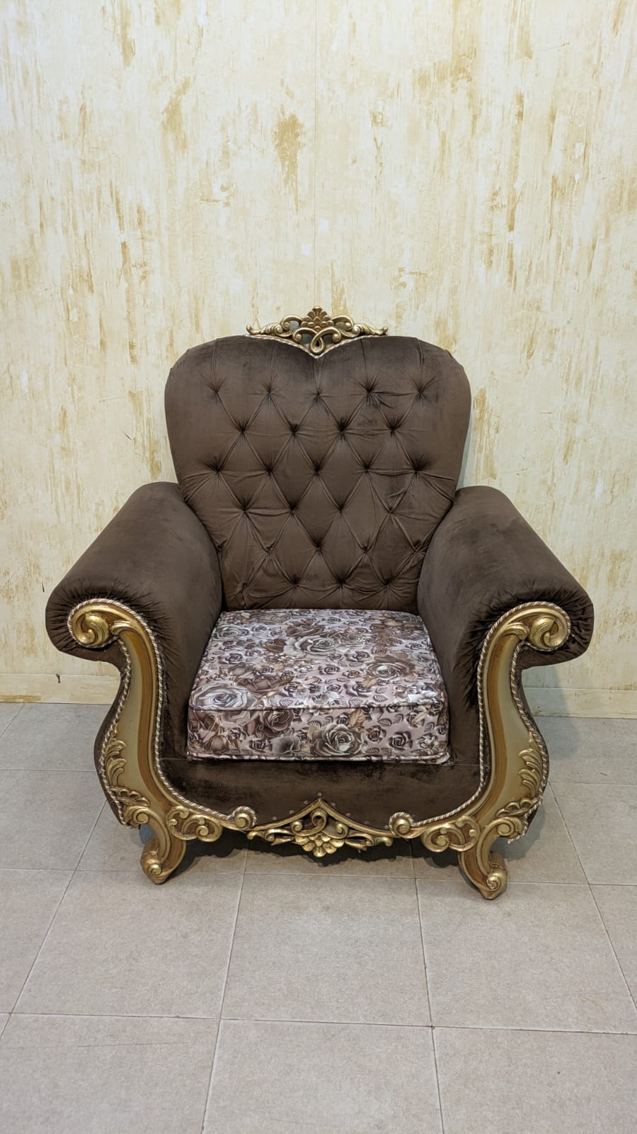 Luxurious 7 Seater Sofa Set