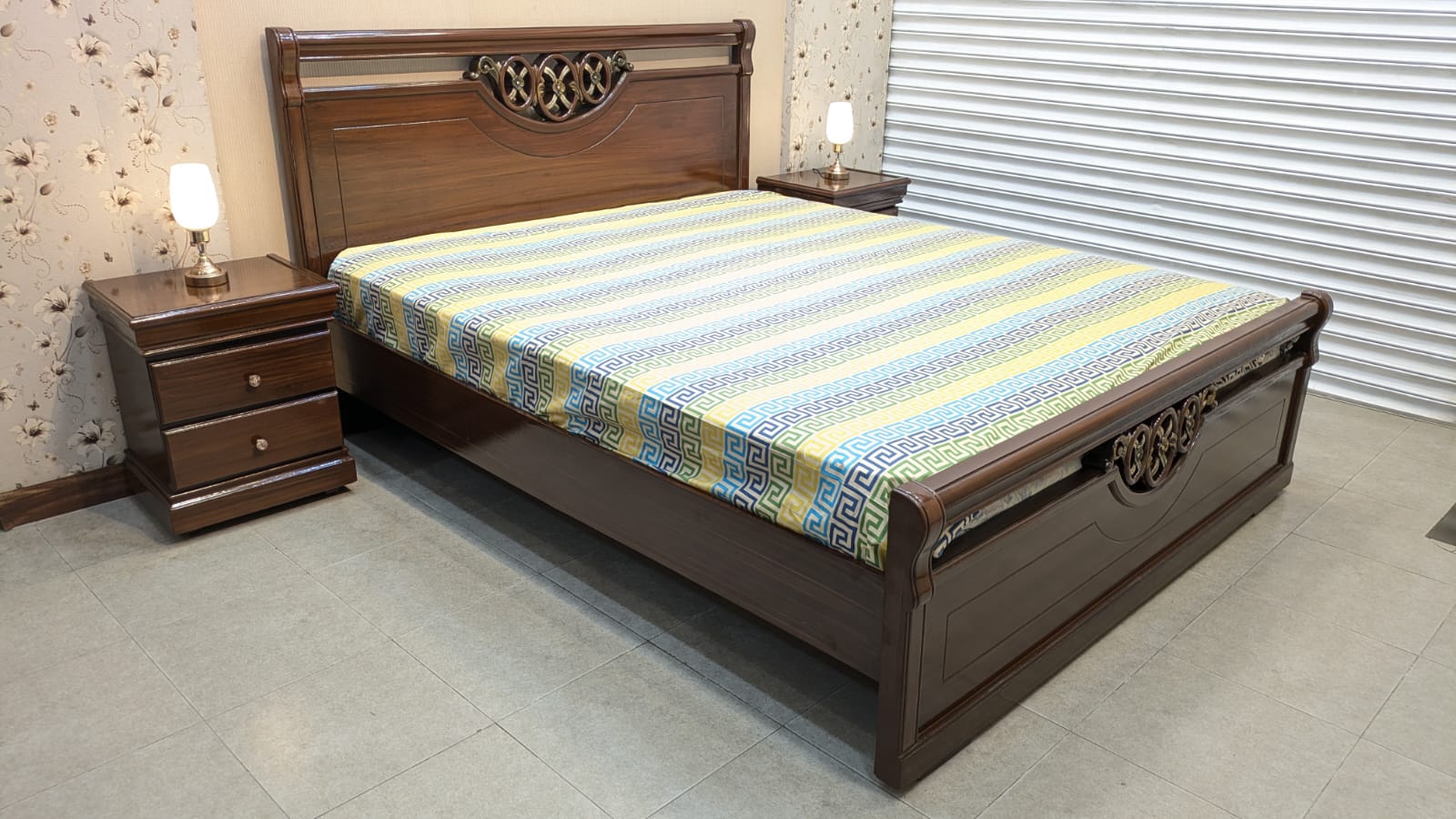 Super King Size Bed With 2 Side Tables