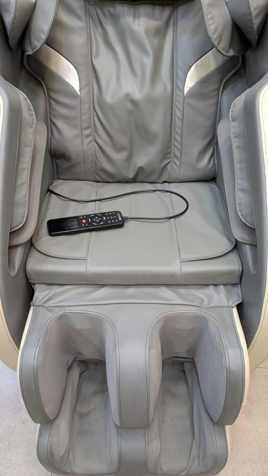 ✨ JC Buckman Full Body Massage Chair ✨