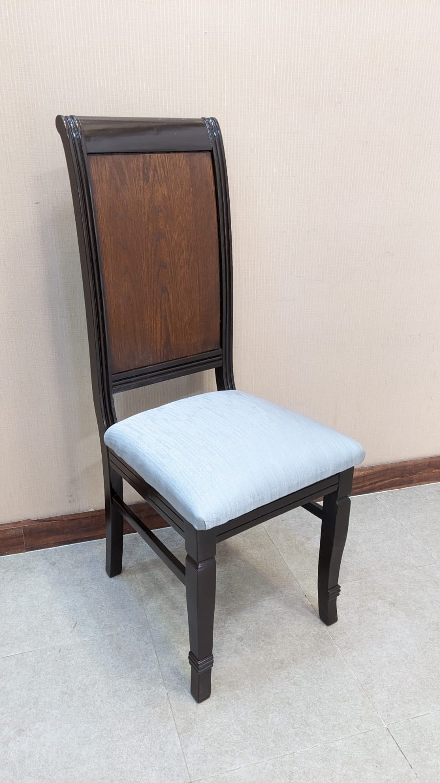 6 Seater Dining Table