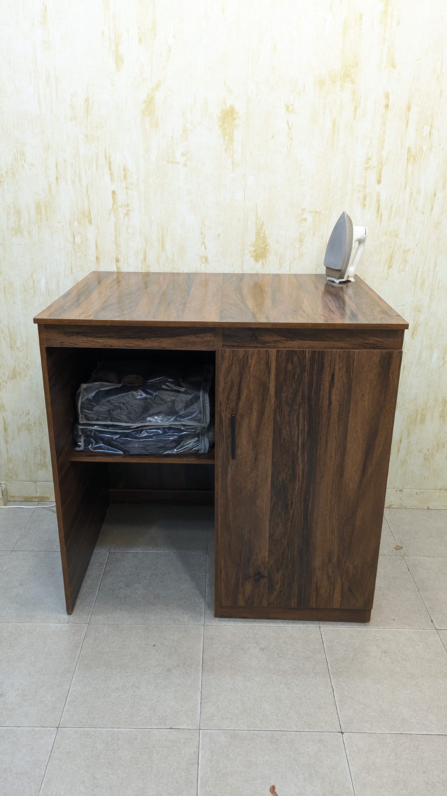 Stylish Iron Table with Storage