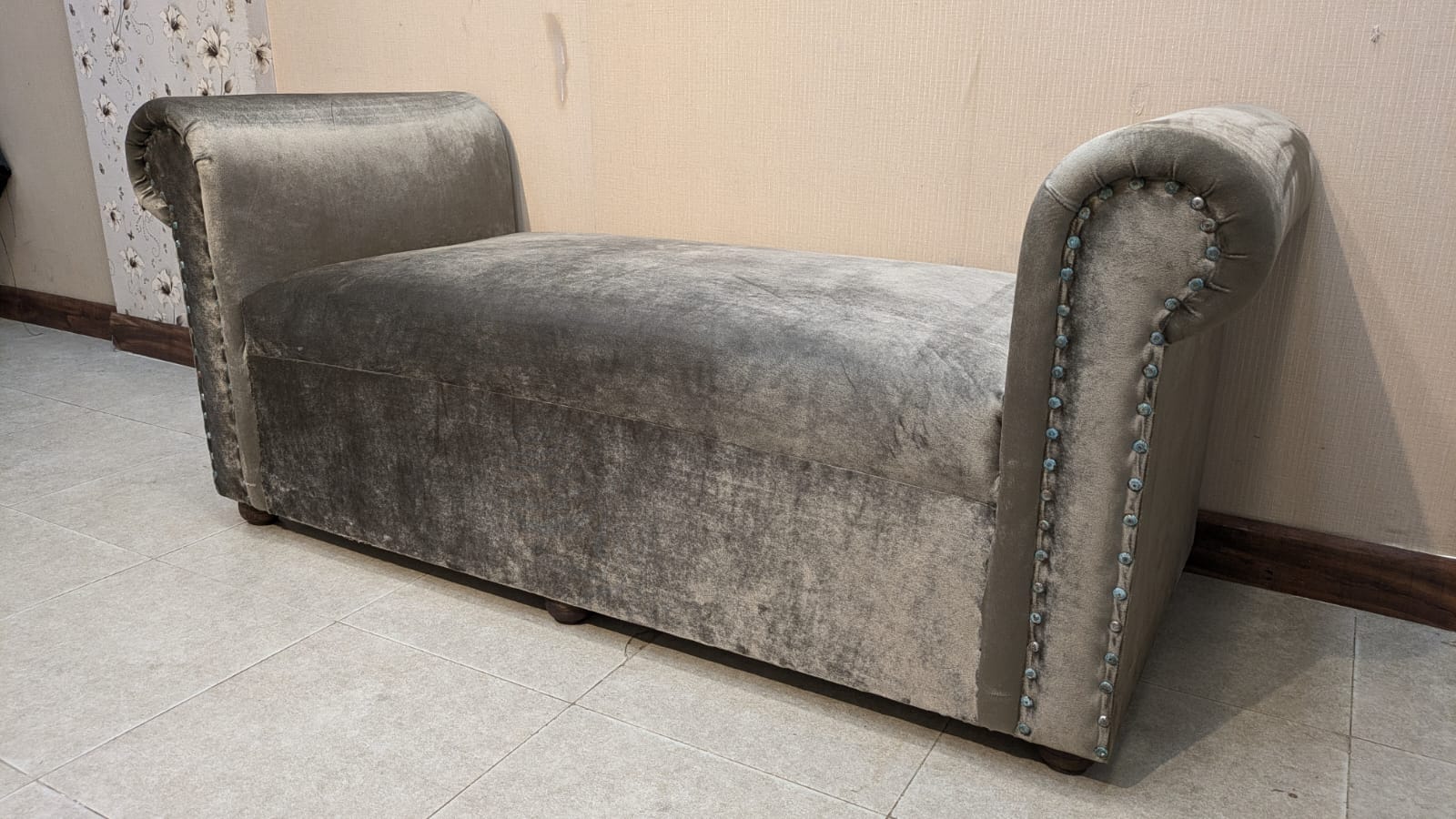 2 Seater Seattee