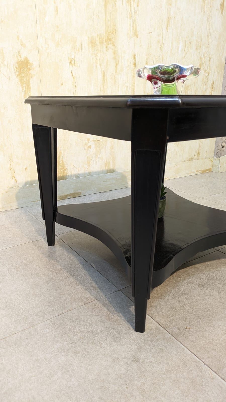 Corner Table