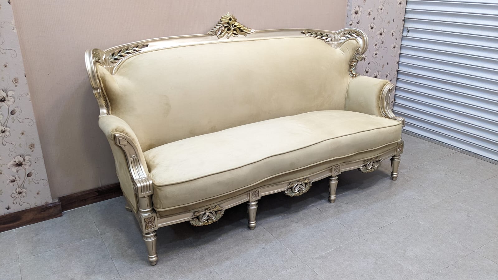 Solid Sheesham Wood 3 Seater Chinioti Sofa