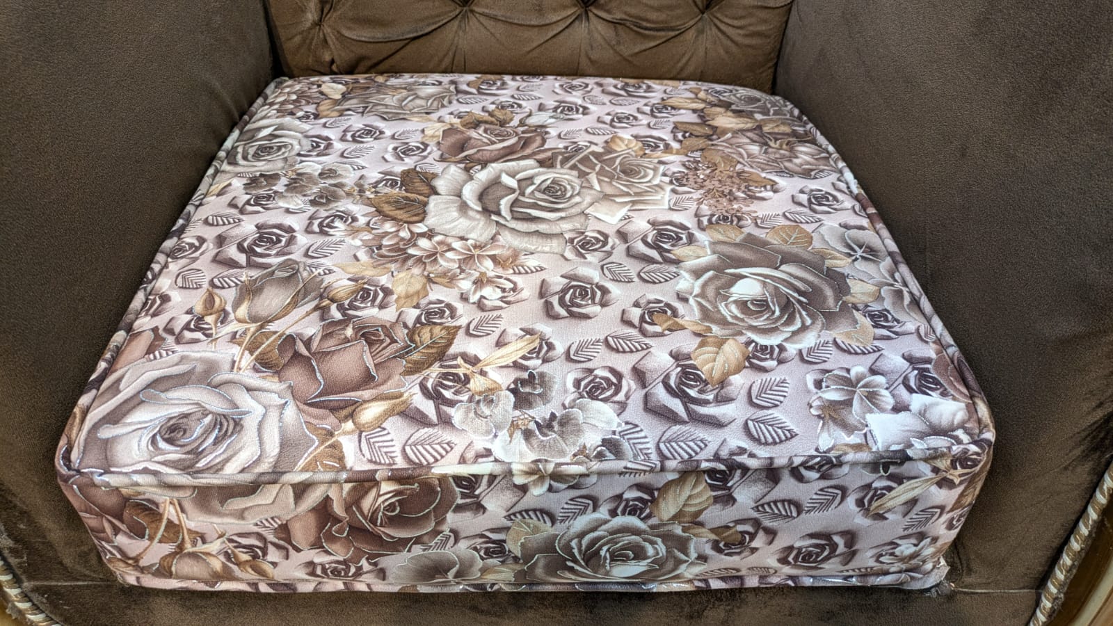 Luxurious 7 Seater Sofa Set