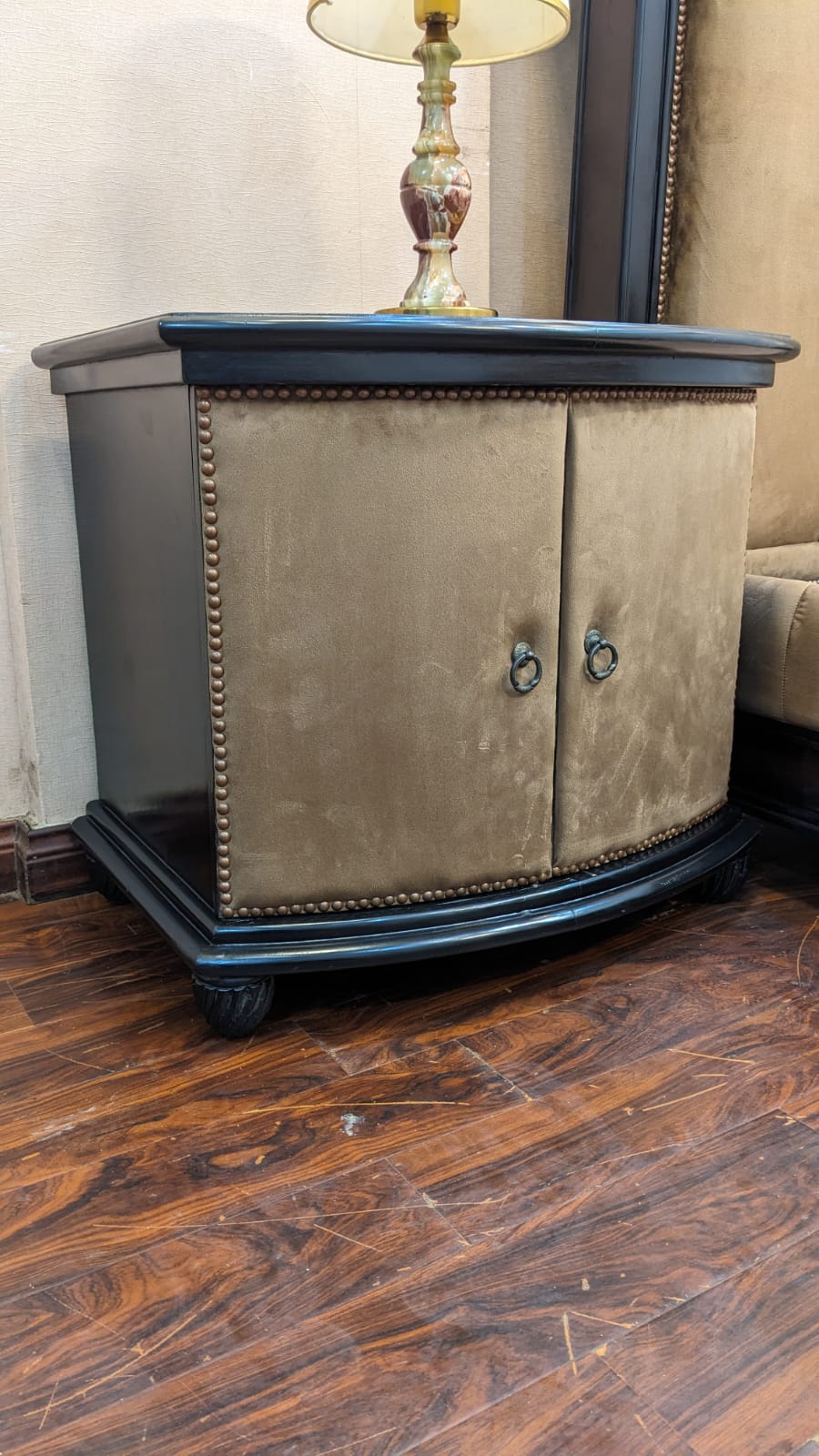 🔥Habitt🔥 King Size Bed with 2 Side Tables & Dressing Table