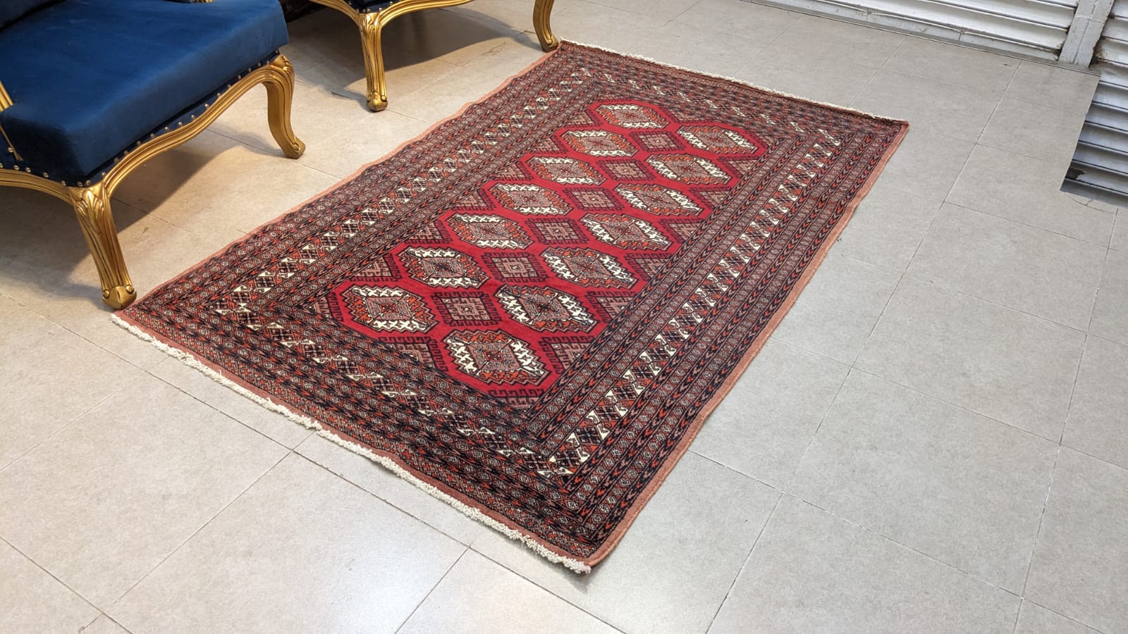 Vintage Sarook Hand Knotted Rug