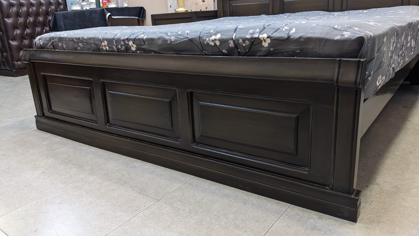 King Size Bed With Mattress, 2 Side Tables