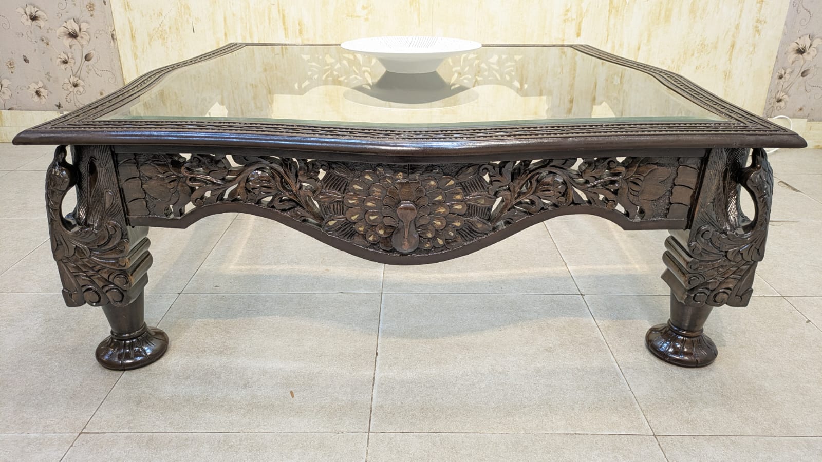 ANTIQUE SOLID SHEESHAM WOOD CENTER TABLE
