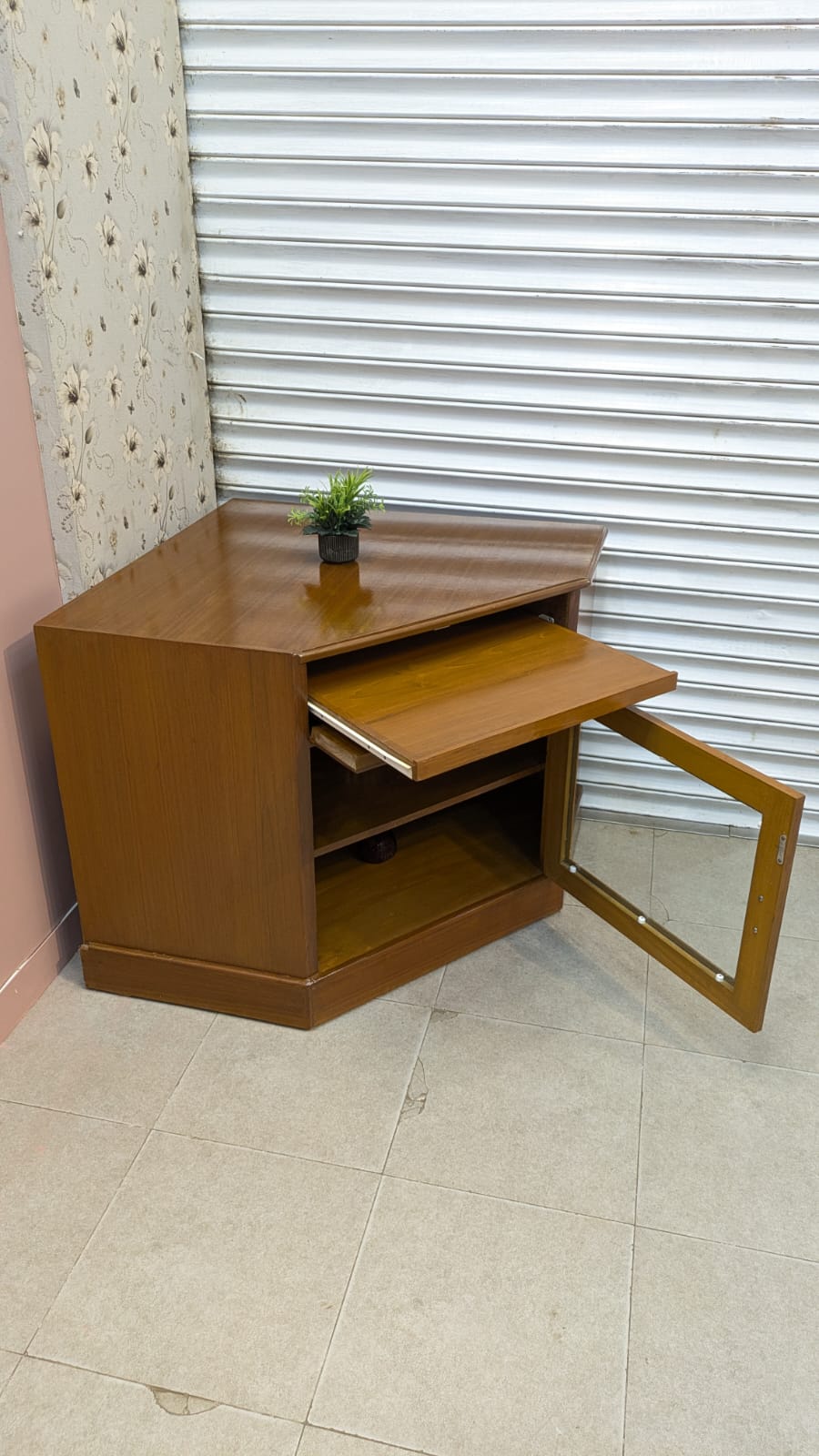 Corner Cabinet
