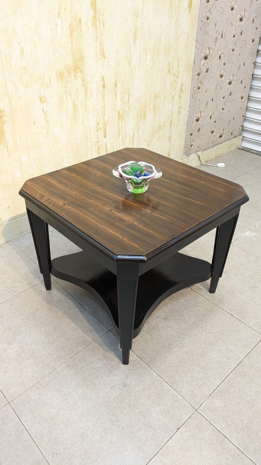 Corner Table