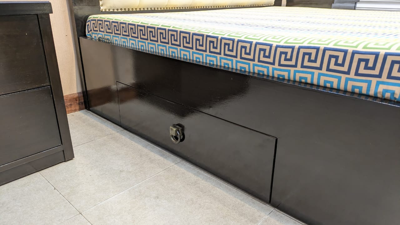 King Size Bed With Storage Drawers and 2 Side Tables