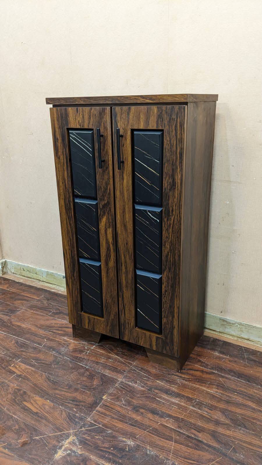 DivineCrafts Brand New Shoe Rack