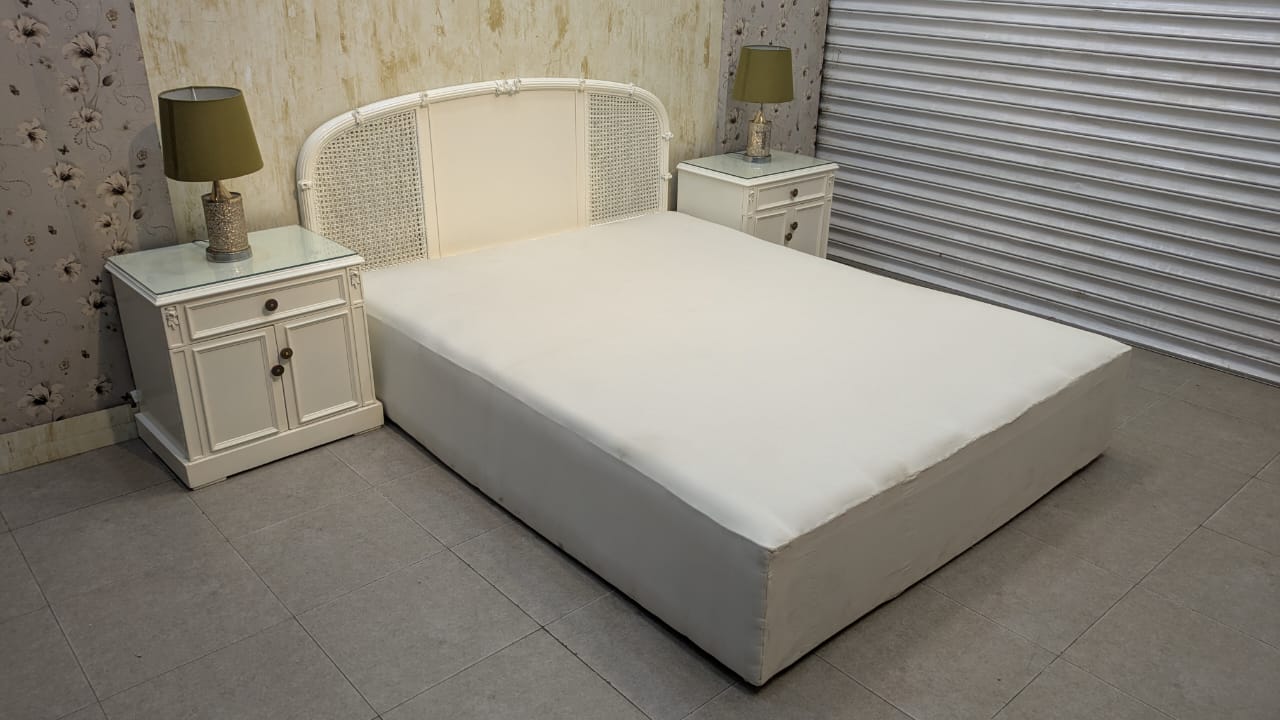Queen Size Bed Set