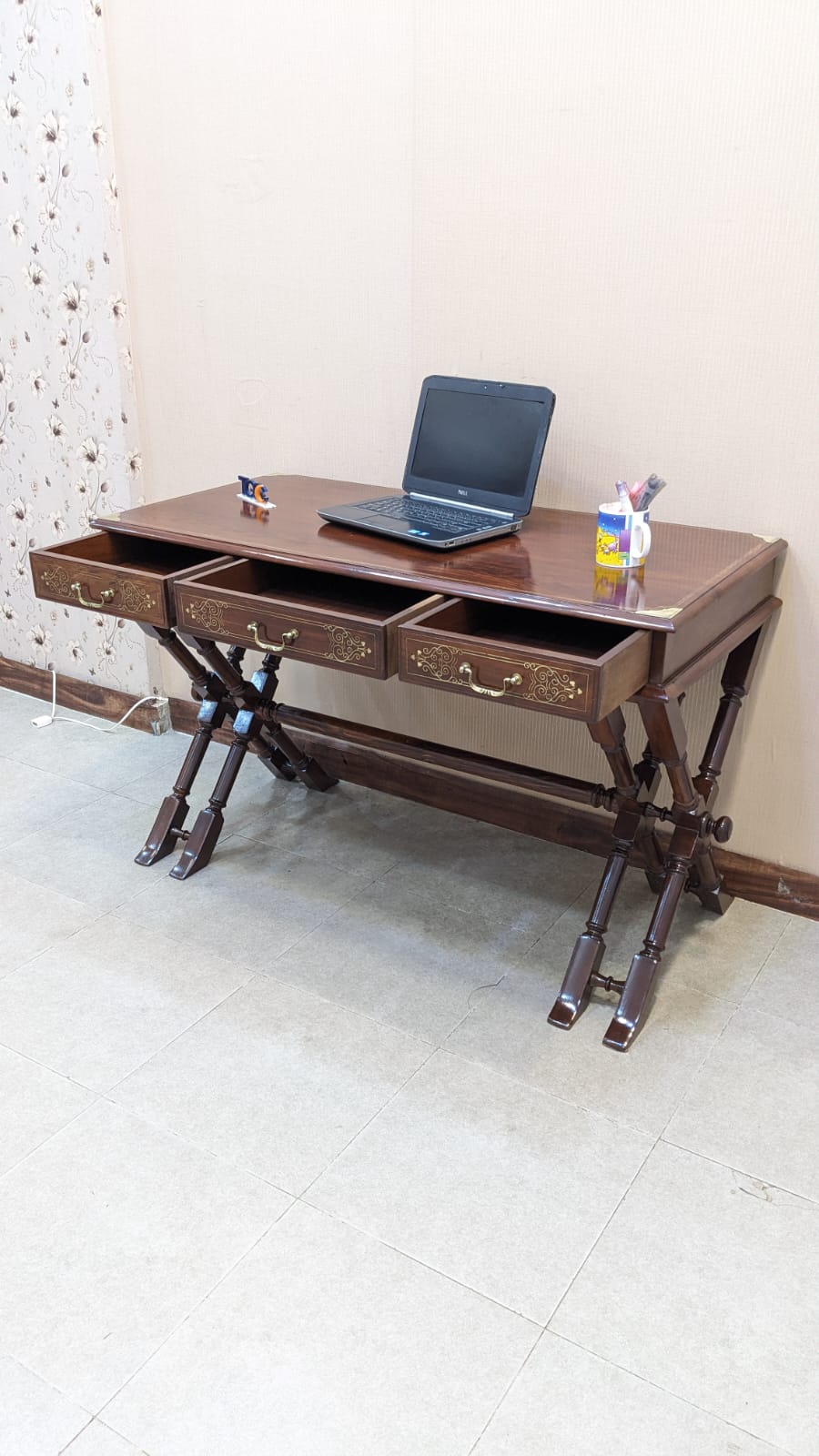 Antique 100% Solid Sheesham Wood Writing Desk