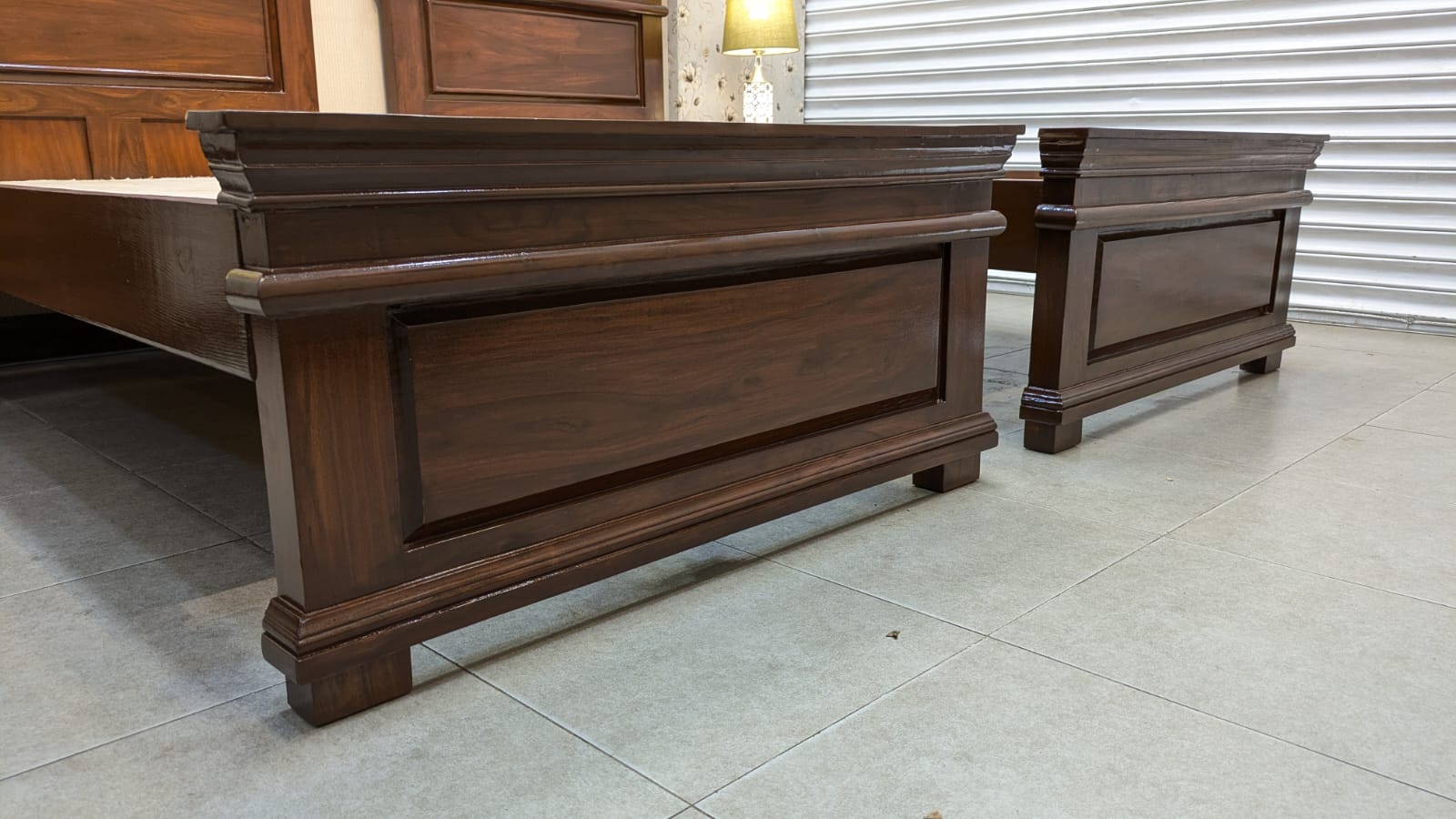 Pair Of Single Beds with 2 Side Tables