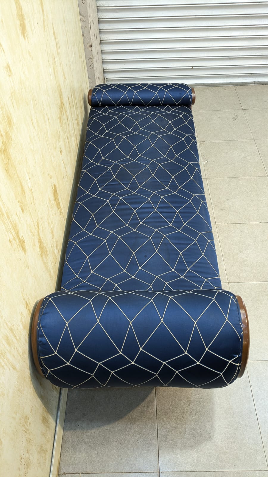 2.5 Seater Seattee