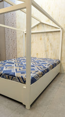 Queen Size Bed With Master Molty Foam Mattress