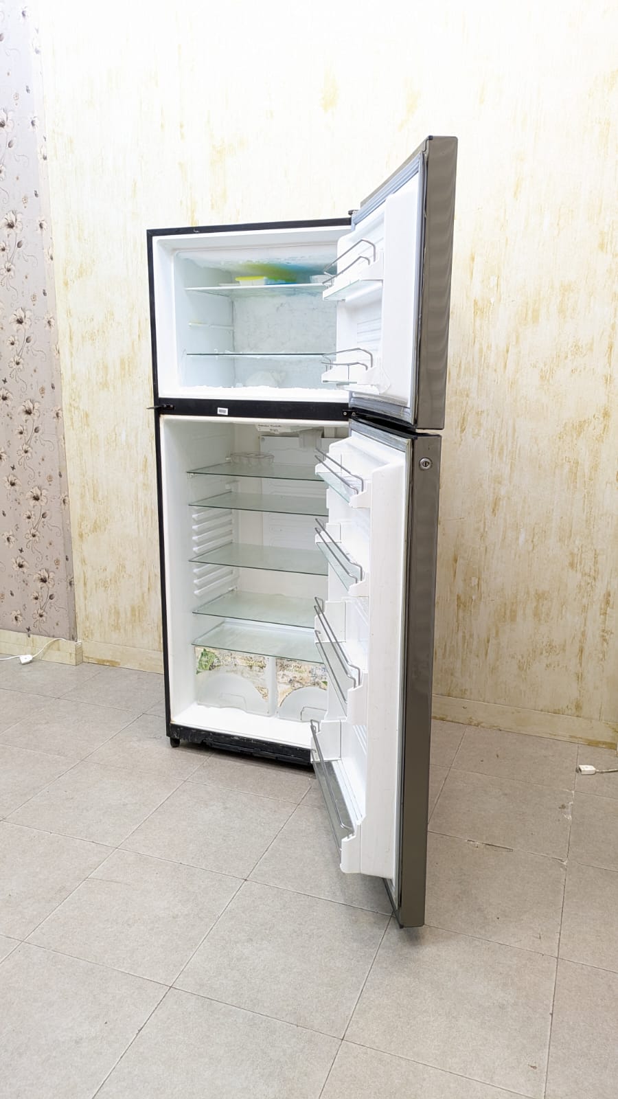 Dawlance Signature Inverter Refrigerator