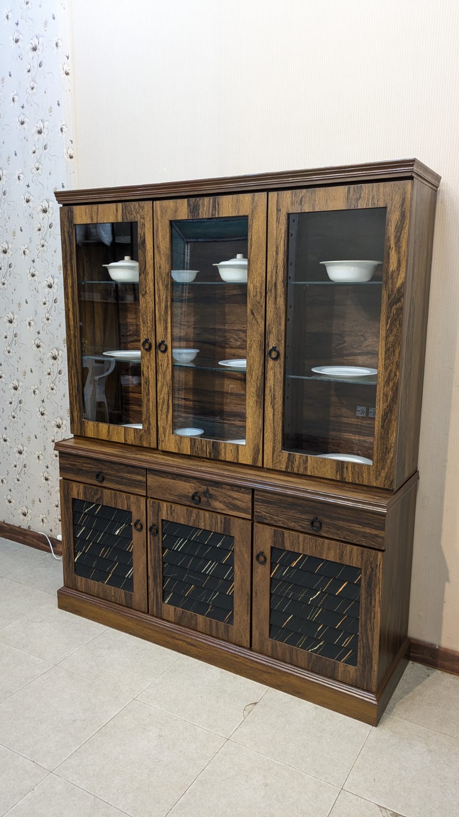 Brand New Crockery Divider