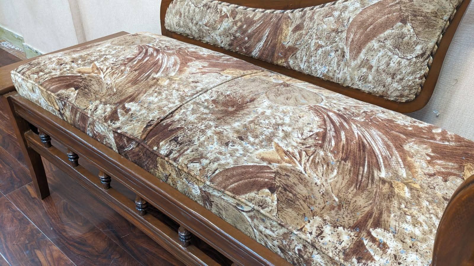 2 Seater Seattee