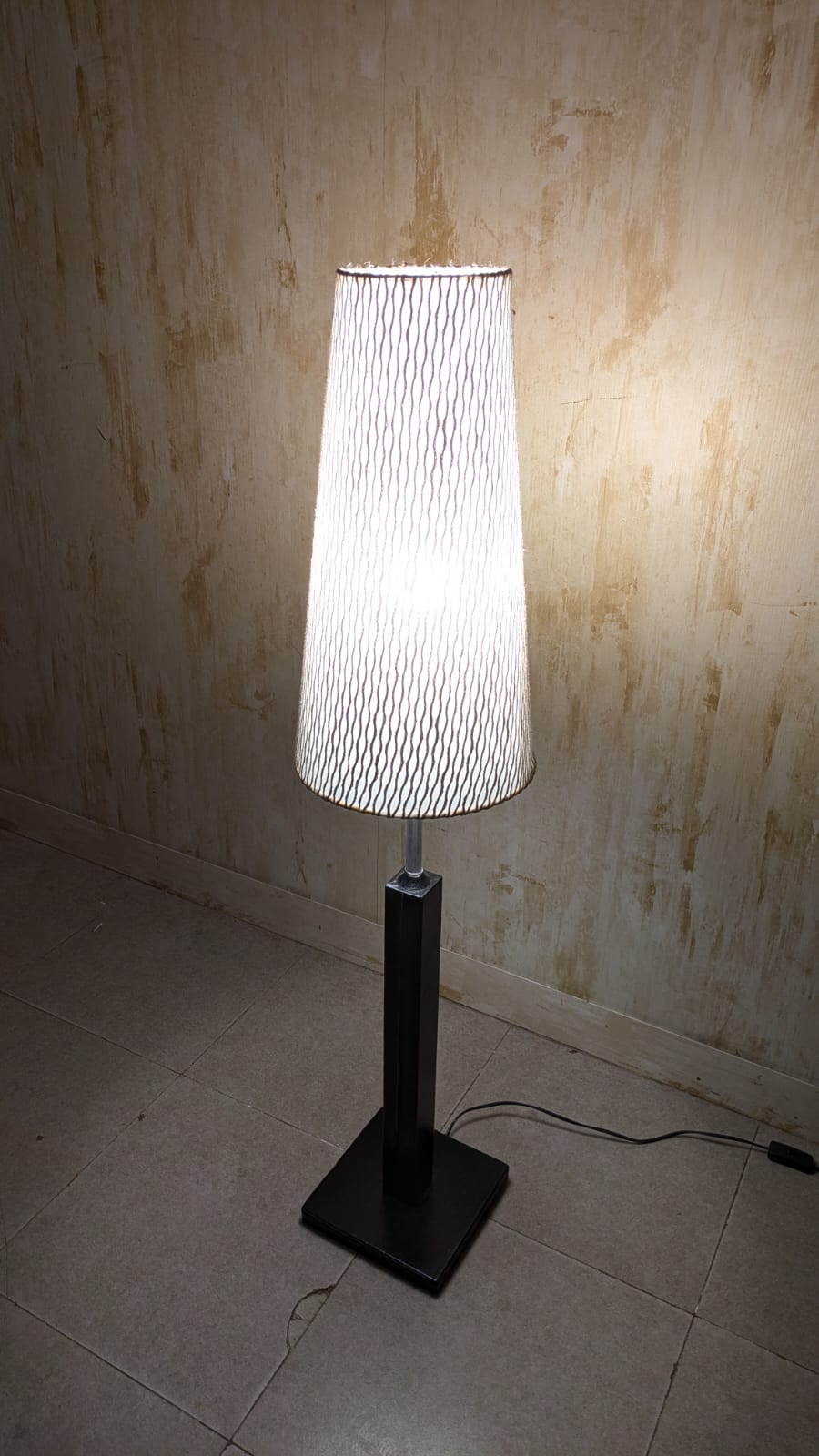 Floor lamp