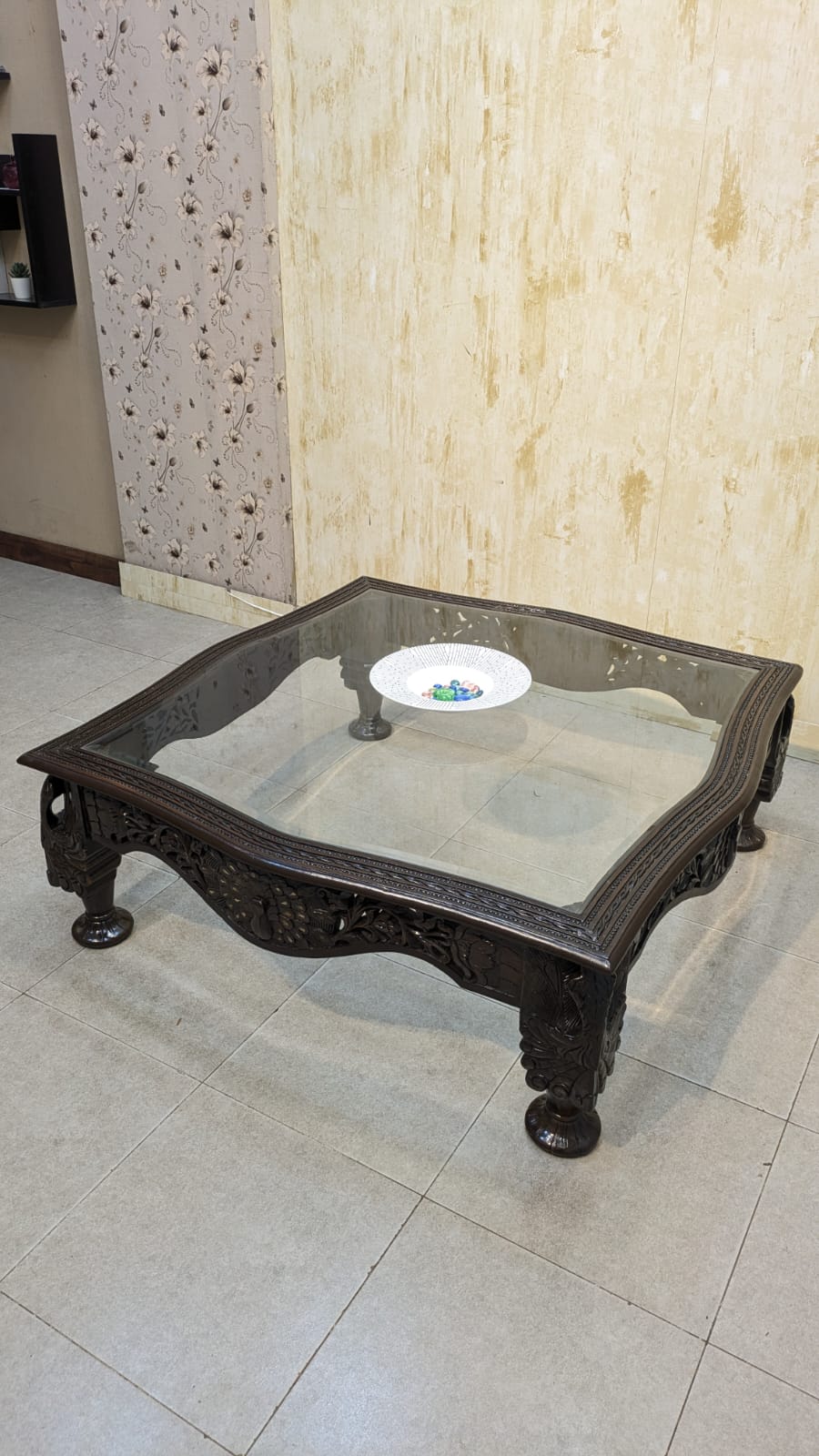 ANTIQUE SOLID SHEESHAM WOOD CENTER TABLE