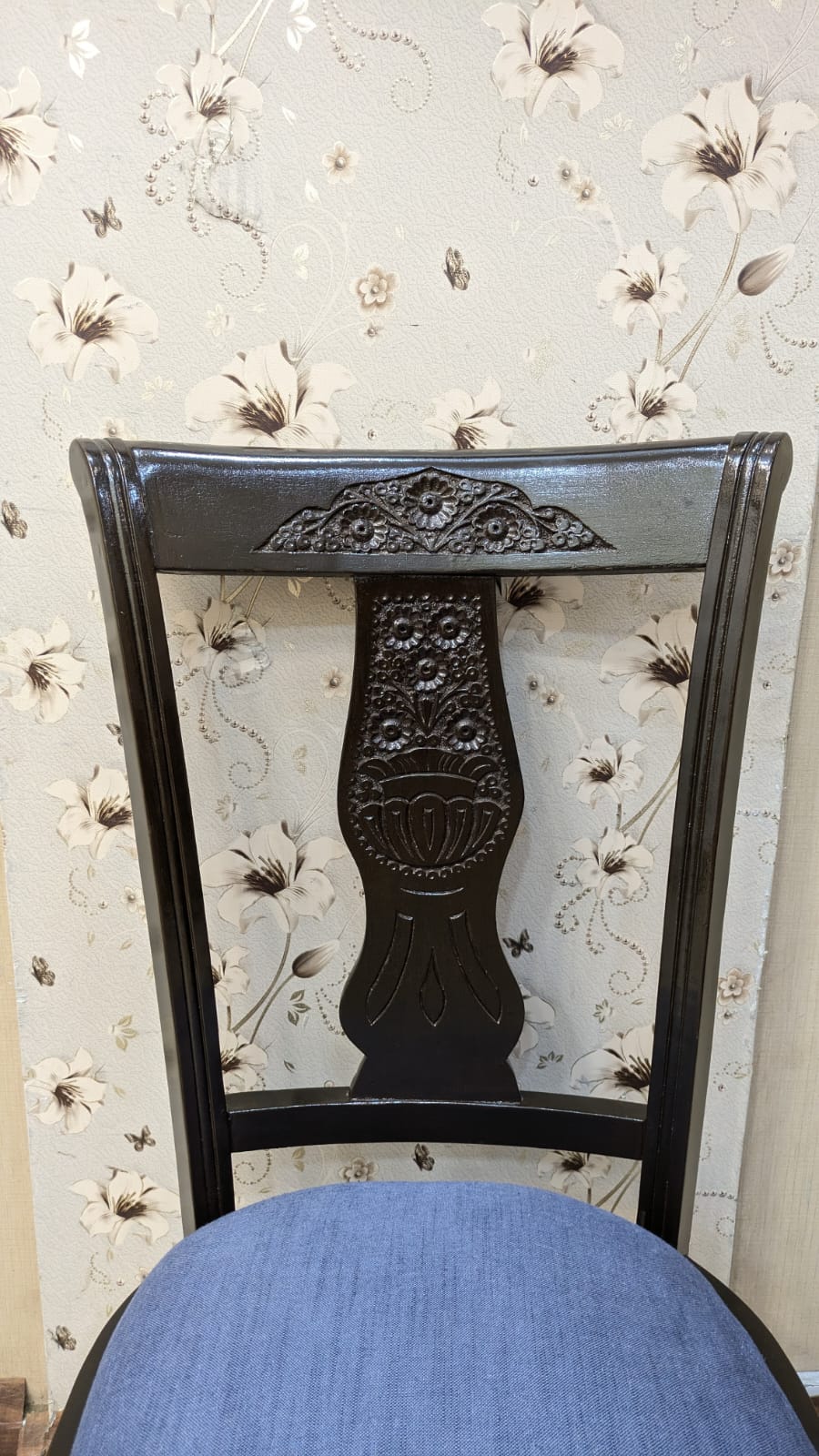6 Seater Dining Table