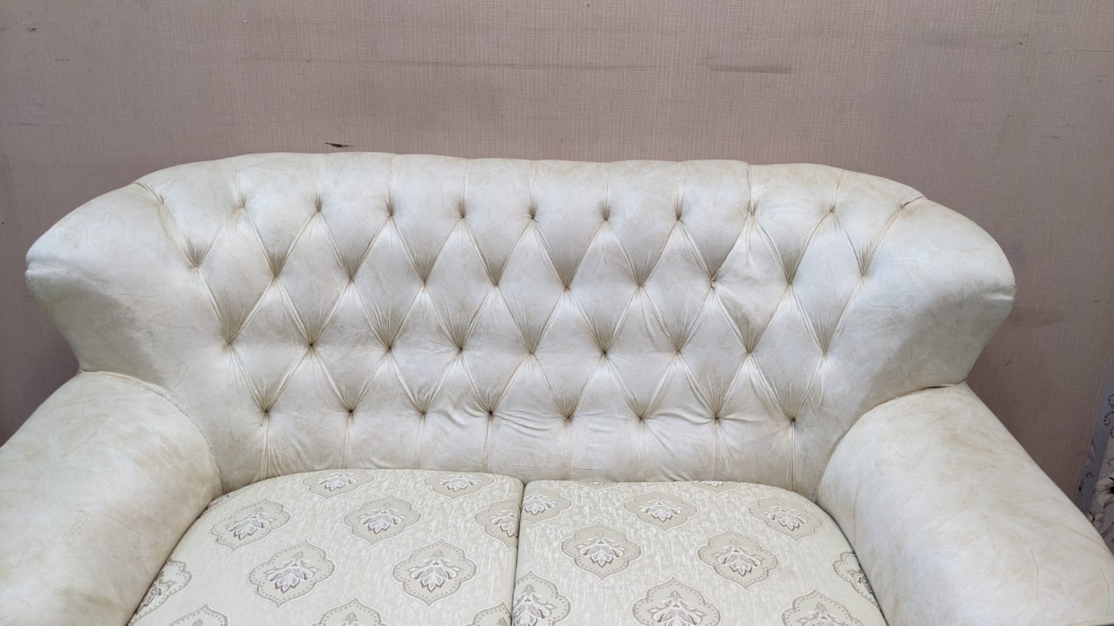 Stylish 7 Seater Sofa Set