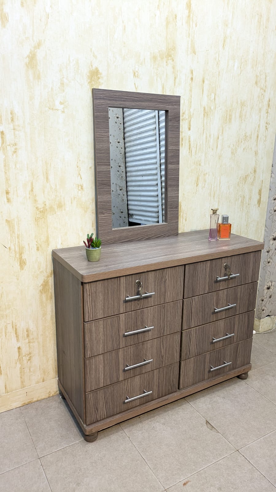 Console With Wall Mounted Mirror