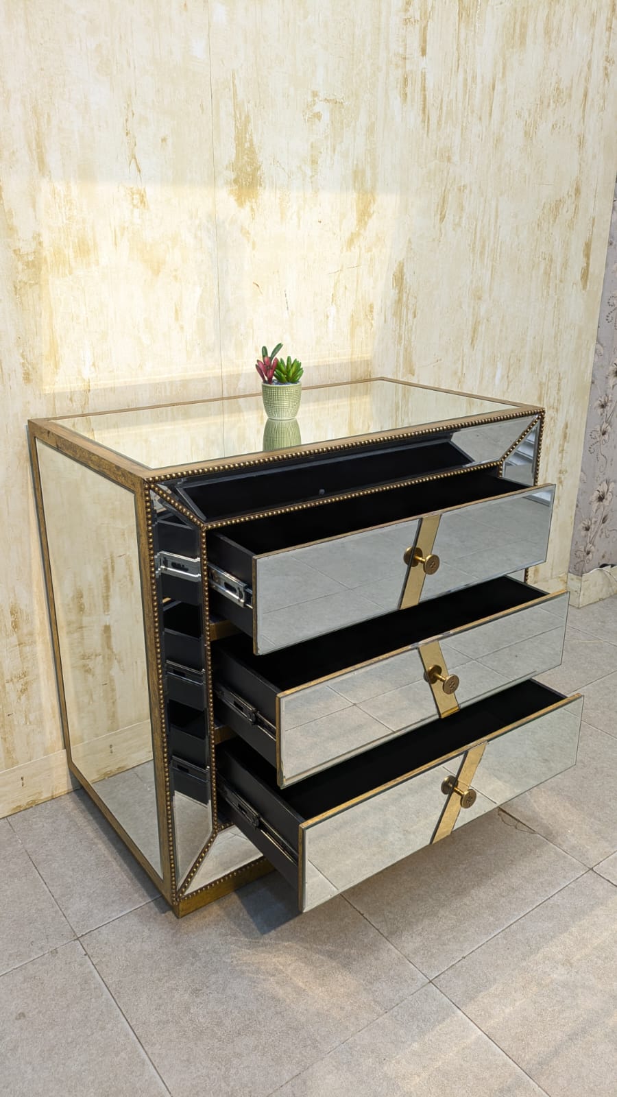 Side Drawers