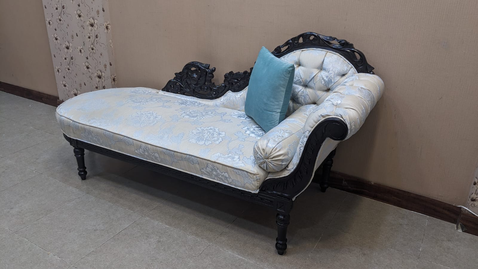 2.5 Seater Divan